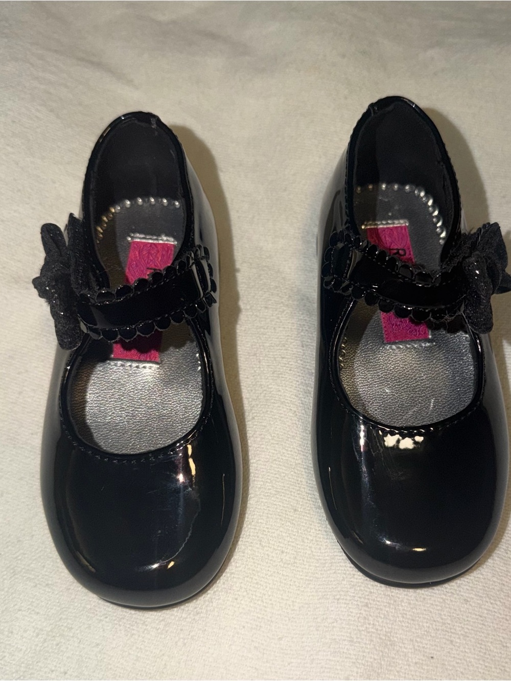 NEW Girls Black Patent Mary Jane Dress Shoes size 6 never worn